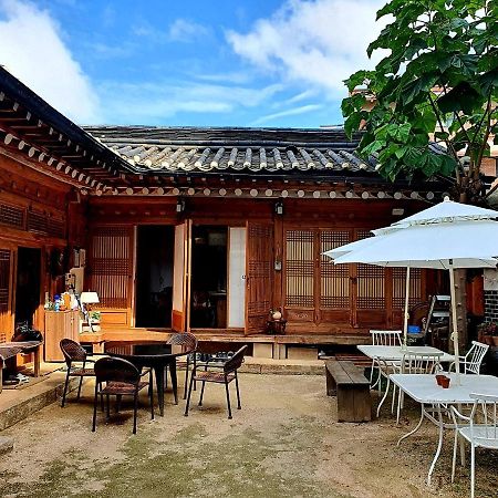Namhyundang - Hanok Korean Traditional House Seul Zewnętrze zdjęcie
