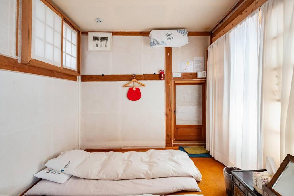 Namhyundang - Hanok Korean Traditional House Seul Zewnętrze zdjęcie