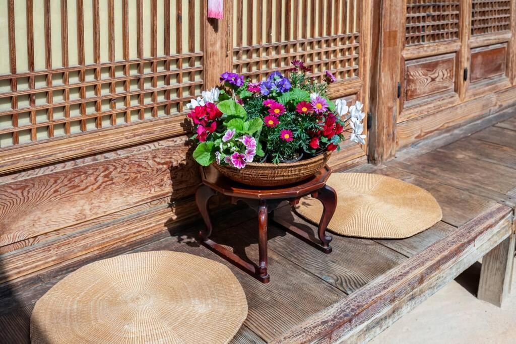 Namhyundang - Hanok Korean Traditional House Seul Zewnętrze zdjęcie